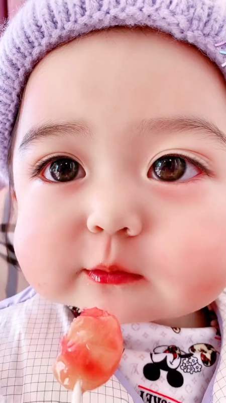 家有萌娃#@萌娃再吃棒棒糖就给你送人了