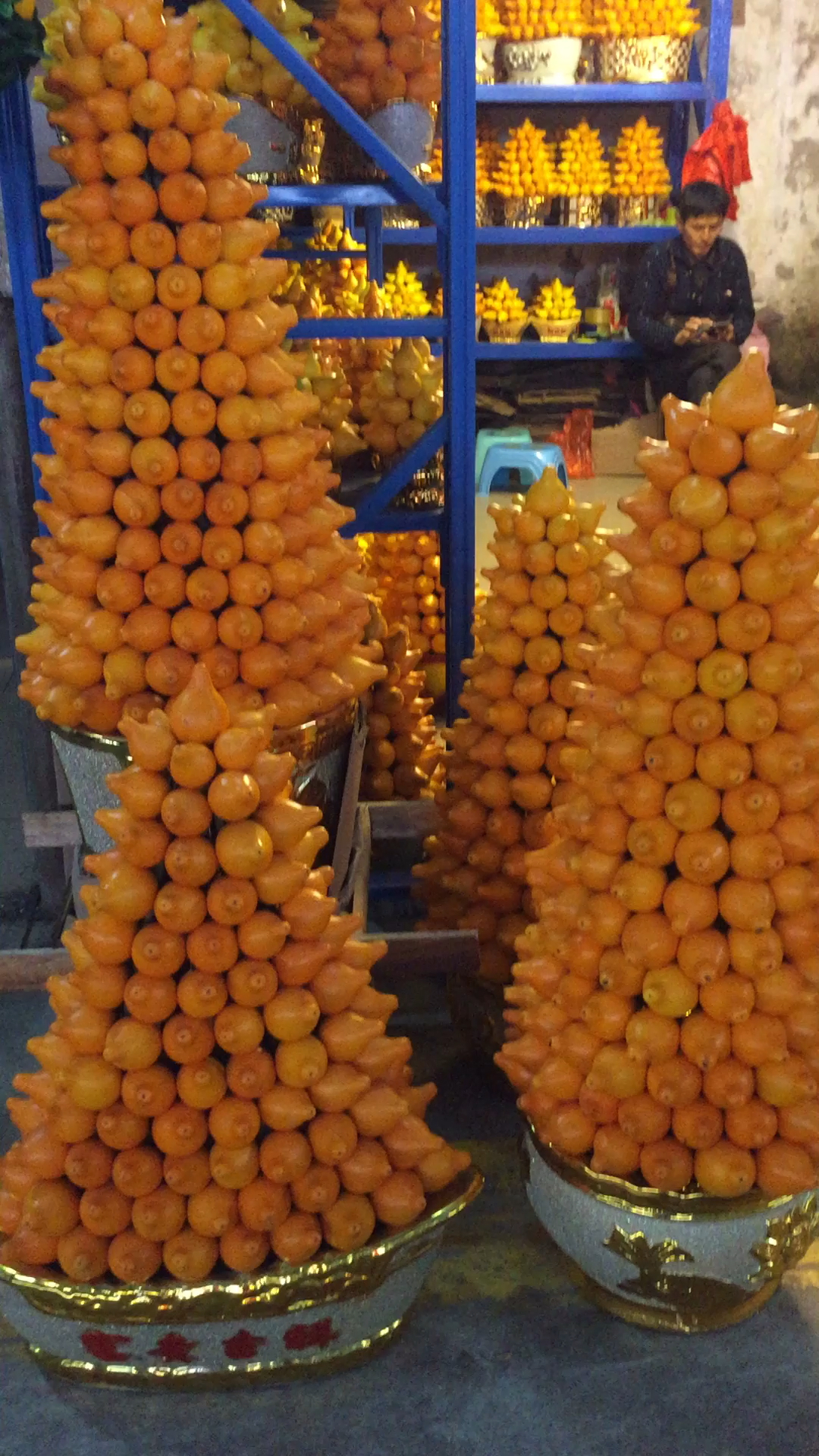 最爱之城#花城一角,一座金黄代代果寓意代代平安.