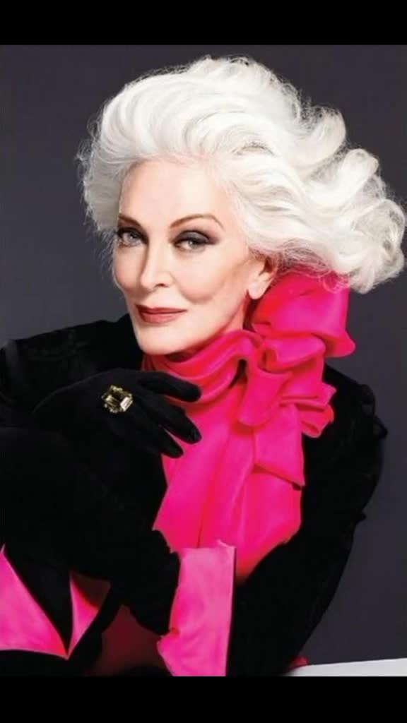 一个女人老了的标志:绝非年龄,而是她不再爱美87岁的世界超模卡门戴尔