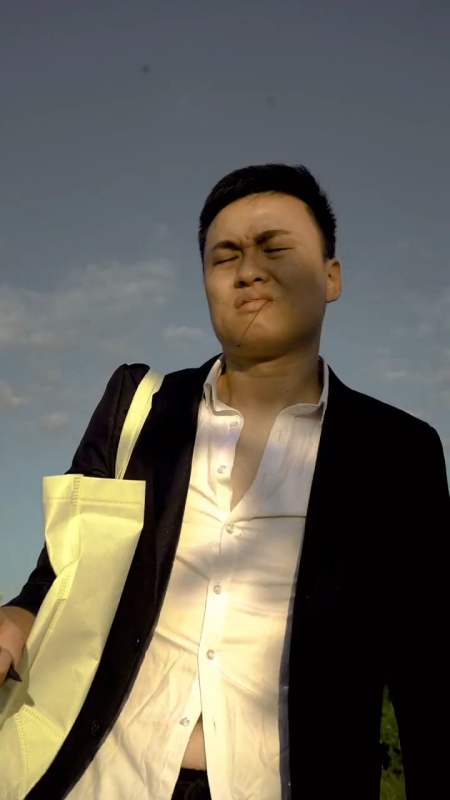 收租佬真是串哦喂怎么又跑了