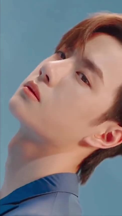 王一博,是怎么做到冷酷又温柔的,太让人爱了!