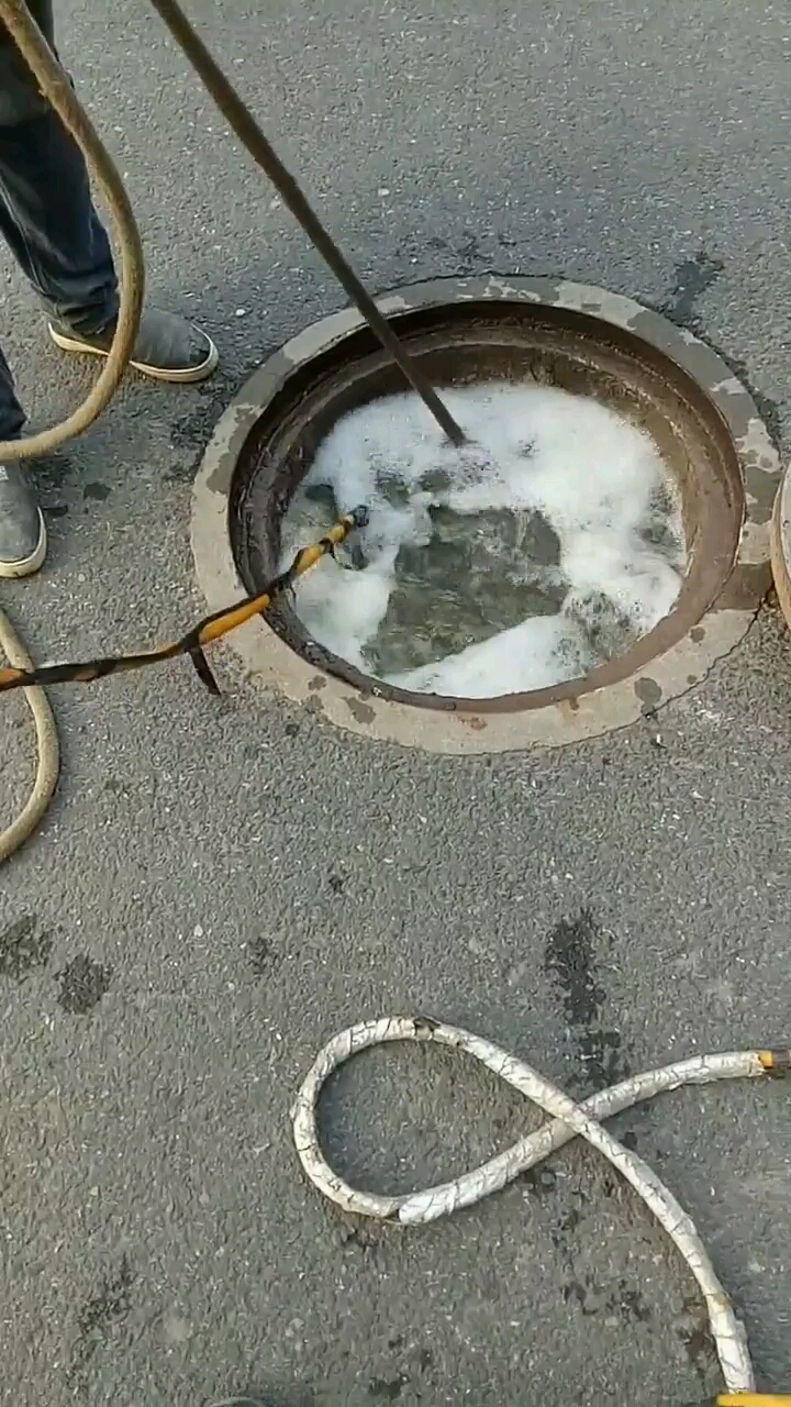 城市下水道清理淤泥