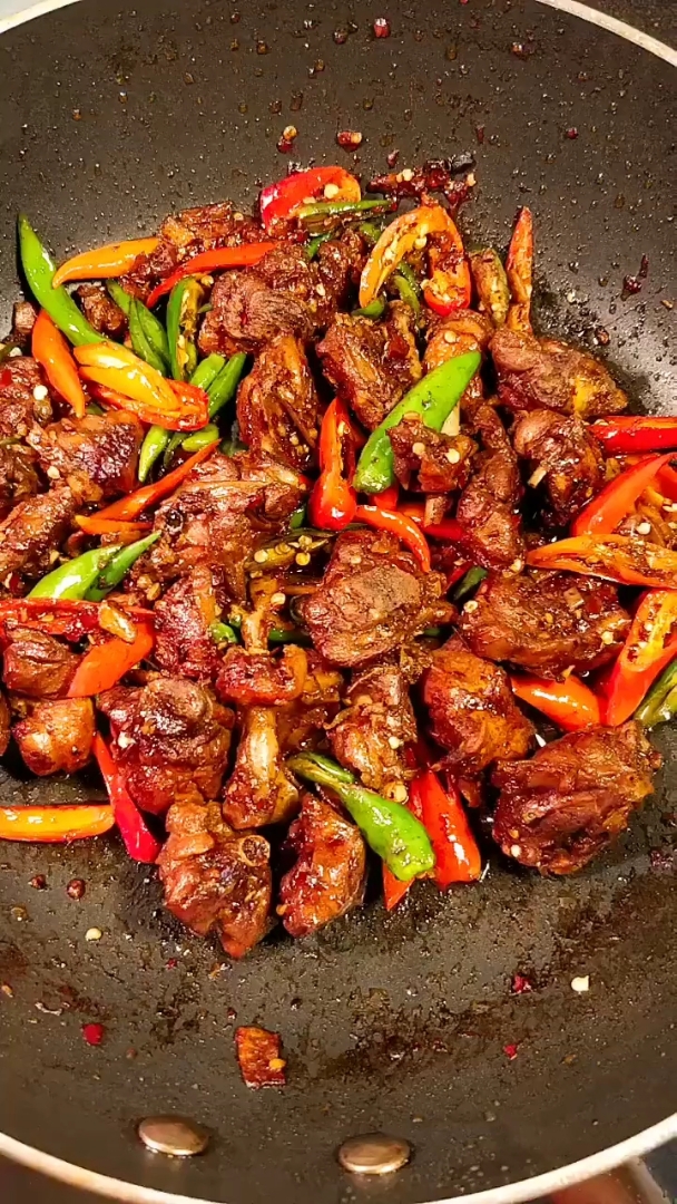 辣炒鸡,有勾起你食欲麽?