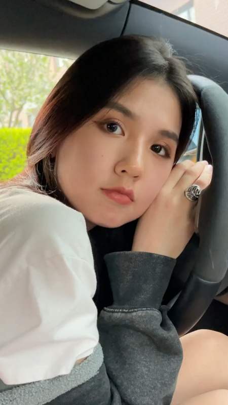 2021-04-26 北方狼65017天前 王卫的女儿 回复 0 爱德华的梦境微光