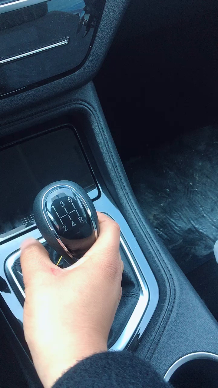开了几十年车没想到这手动挡,每个档位的用处还不一样啊