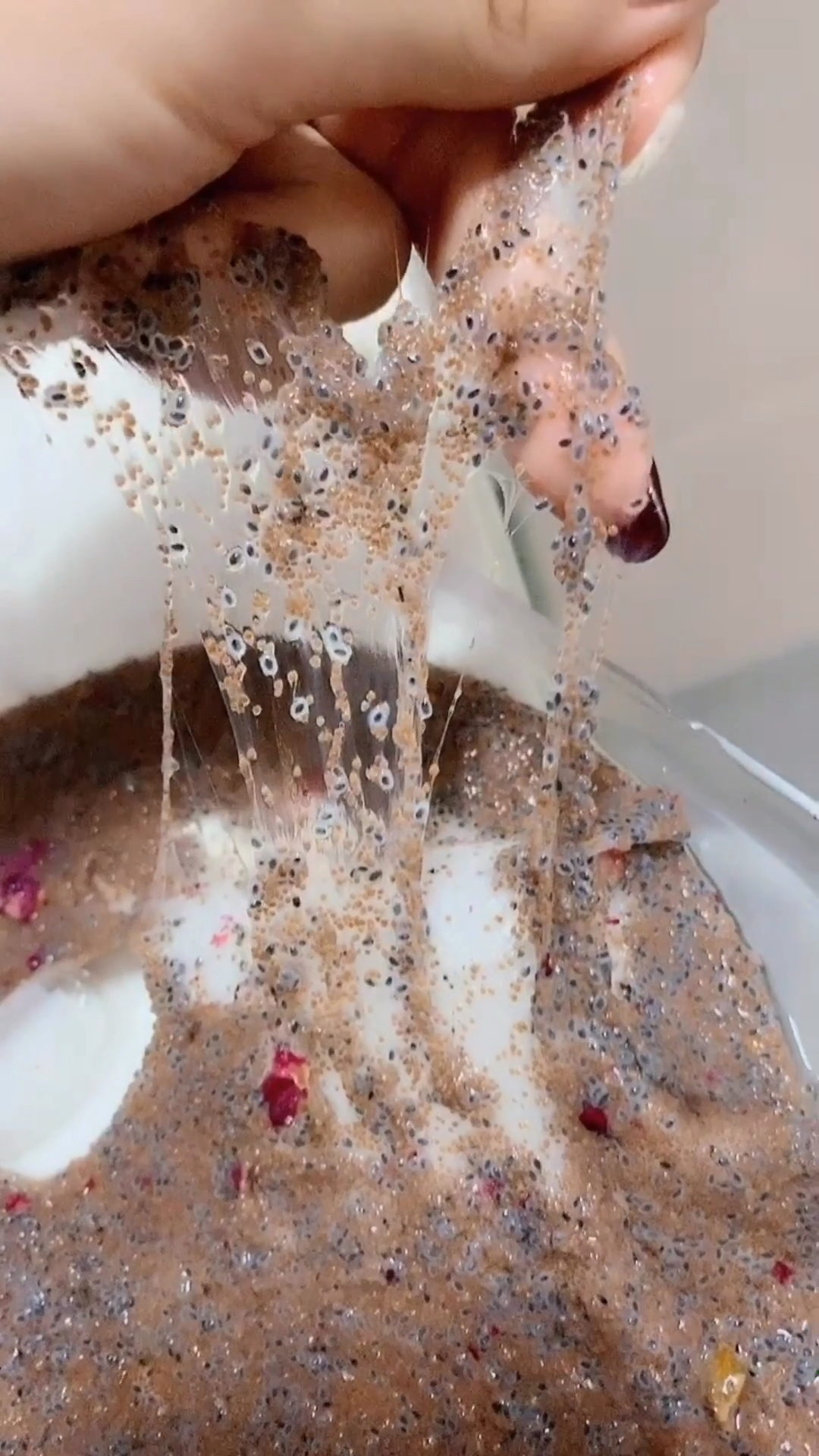 几百只螨虫垃圾,全部吸出来了!