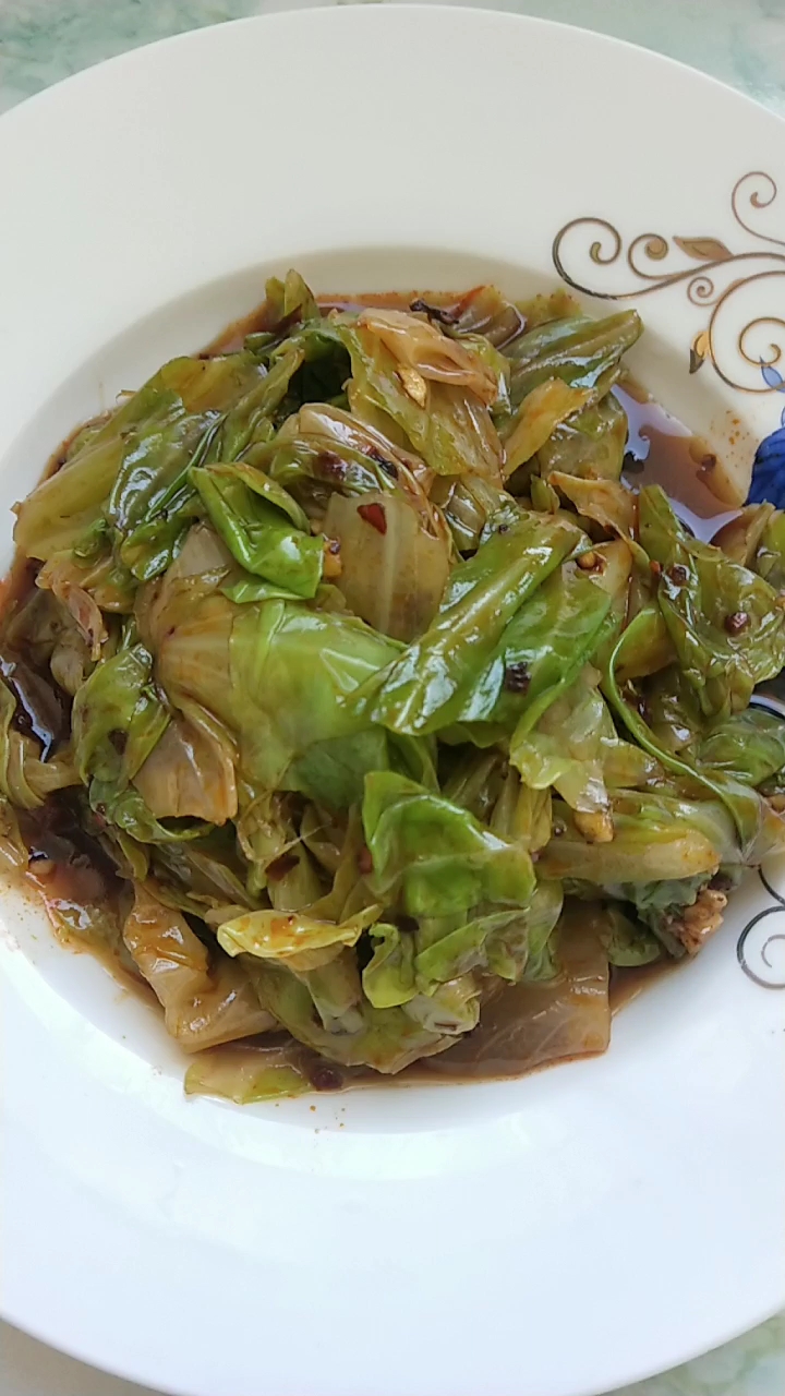 凉拌圆白菜,酸爽可口,太下饭了!