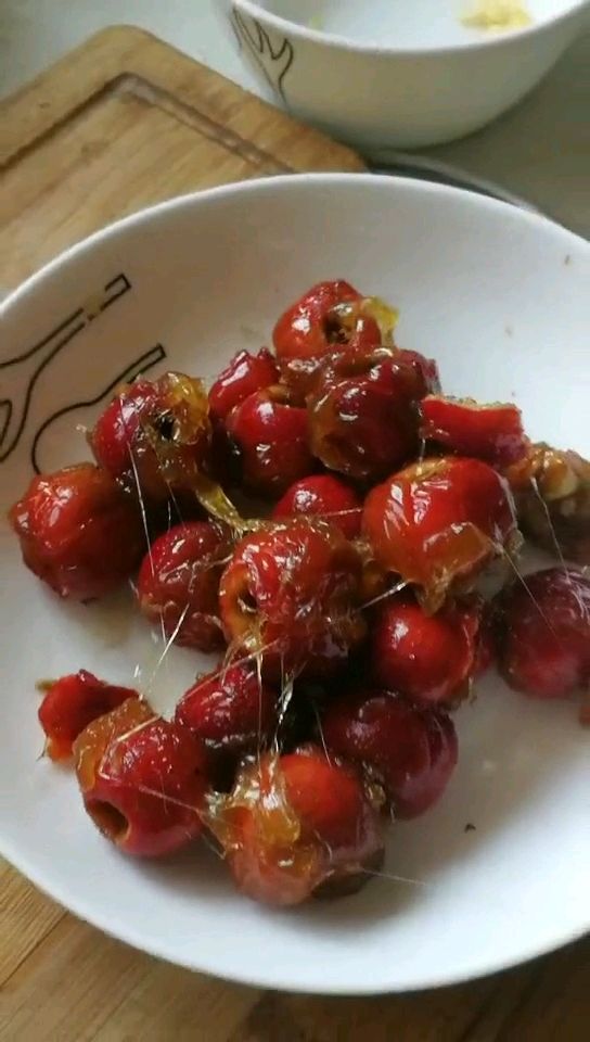 我怎么这么好看#自己做的拔丝山楂,品相不好