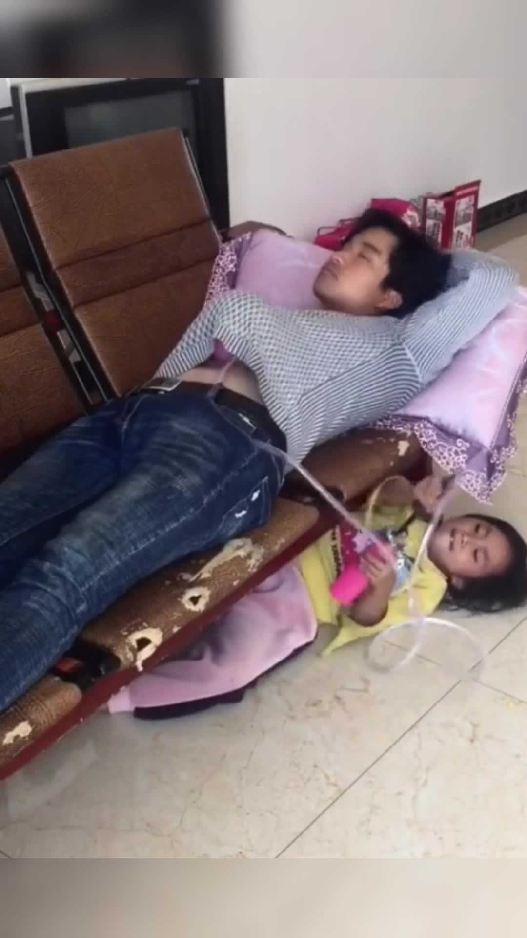 我要上热门#家里养的熊孩子,确定了是以后拔氧气管的主.