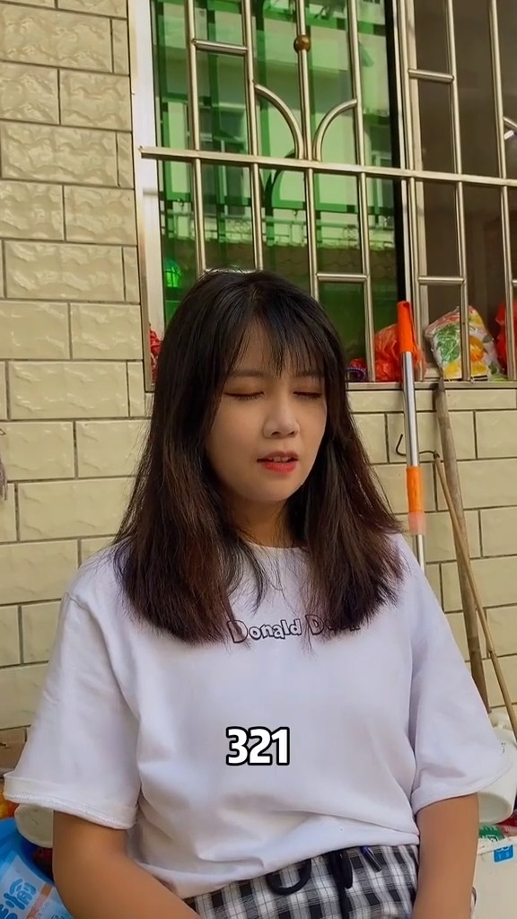 斗志斗勇的第三天搞笑沙雕@磁铁李飞(沙雕村)@大佬静.