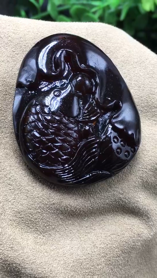 天然缅甸琥珀翳珀连年有余