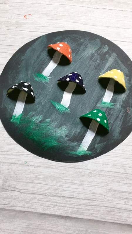 手工制作#家里的鸡蛋托不要扔了,这样做送给孩子玩