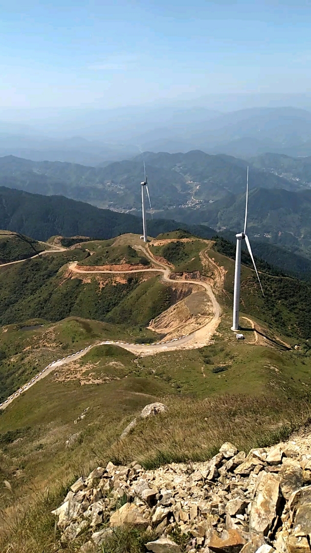 双溪草山―风力发电机组全景