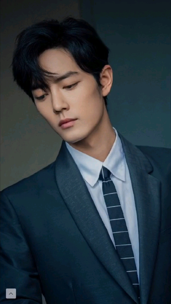 穿西装的肖战,你们说帅不帅