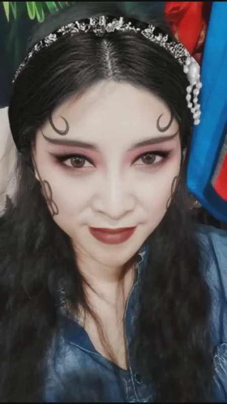 我就喜欢这妖娆的妆容怎么妖精都这么好看-全民小视频