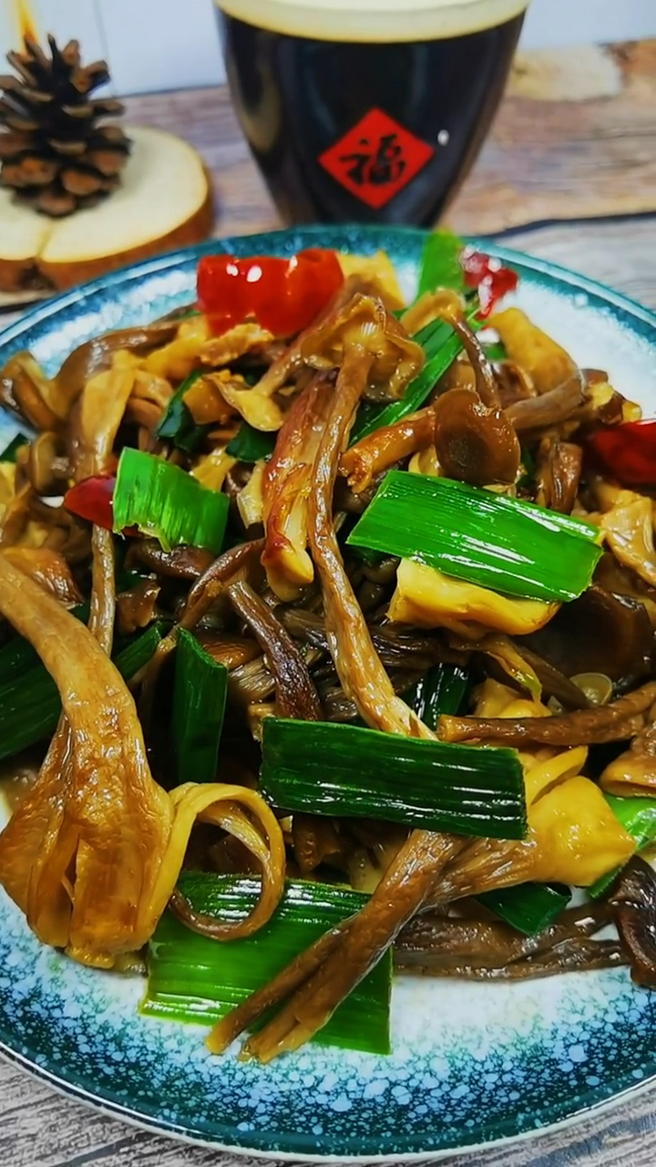 爆炒鹿茸菇做法步骤