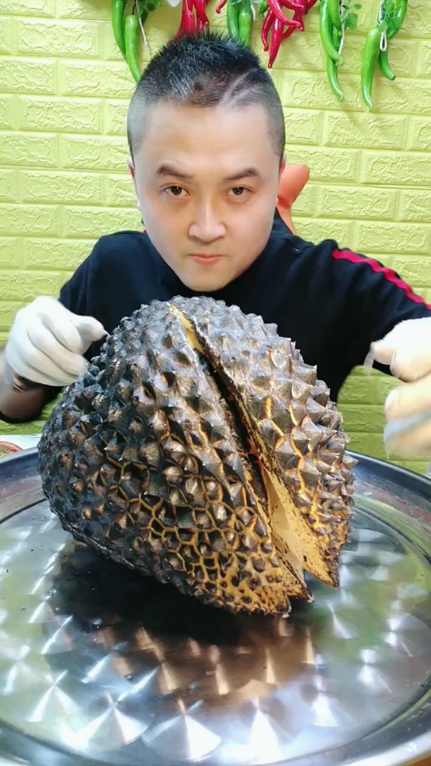 你吃过火烧榴莲吗?