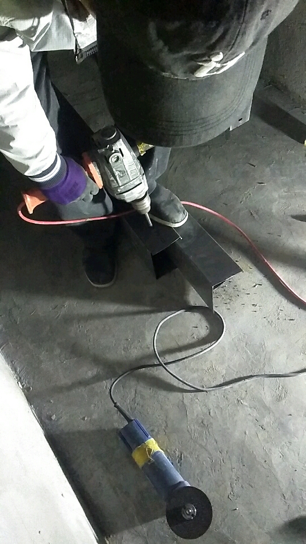 优秀如我#桥架开孔!