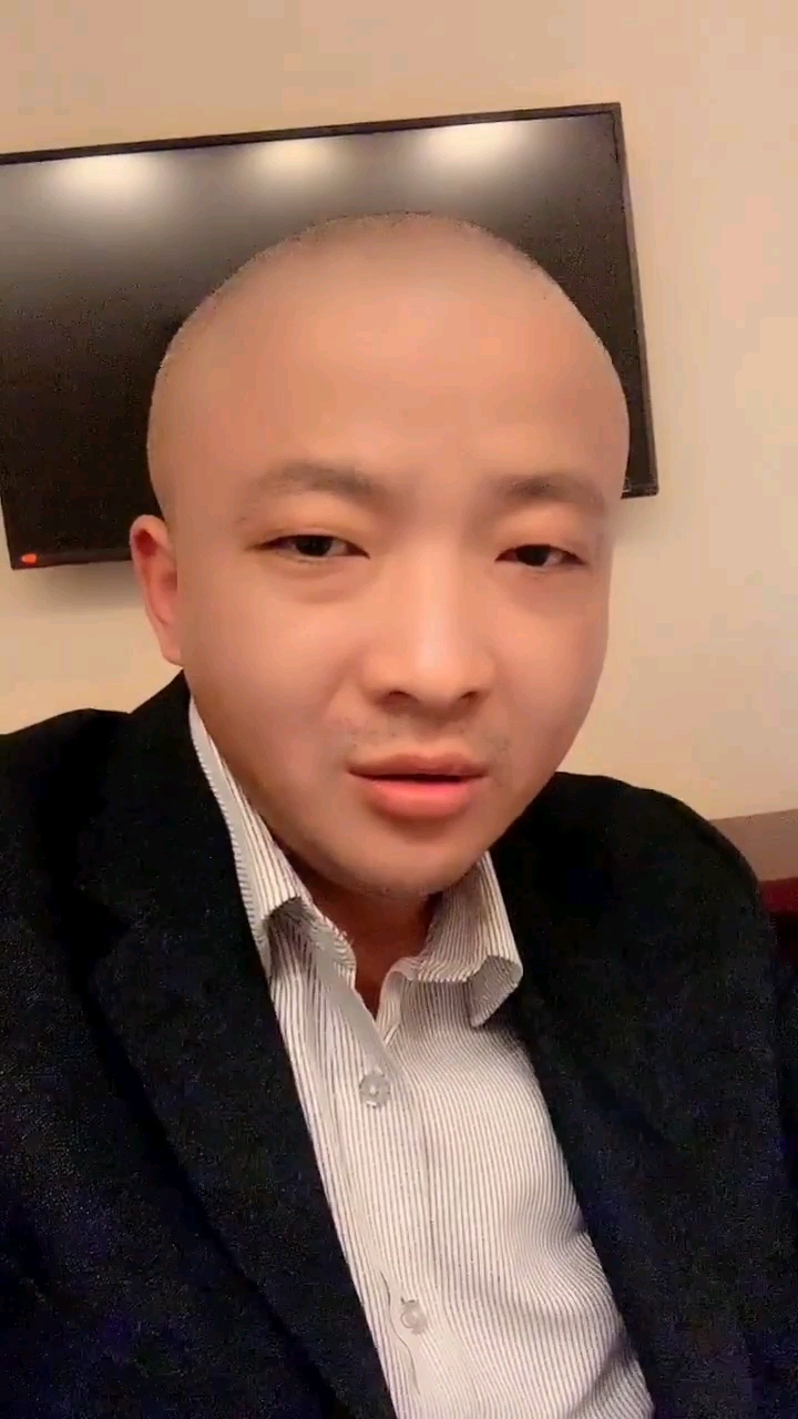 今晚光头哥有话说,听听他说啥吧.