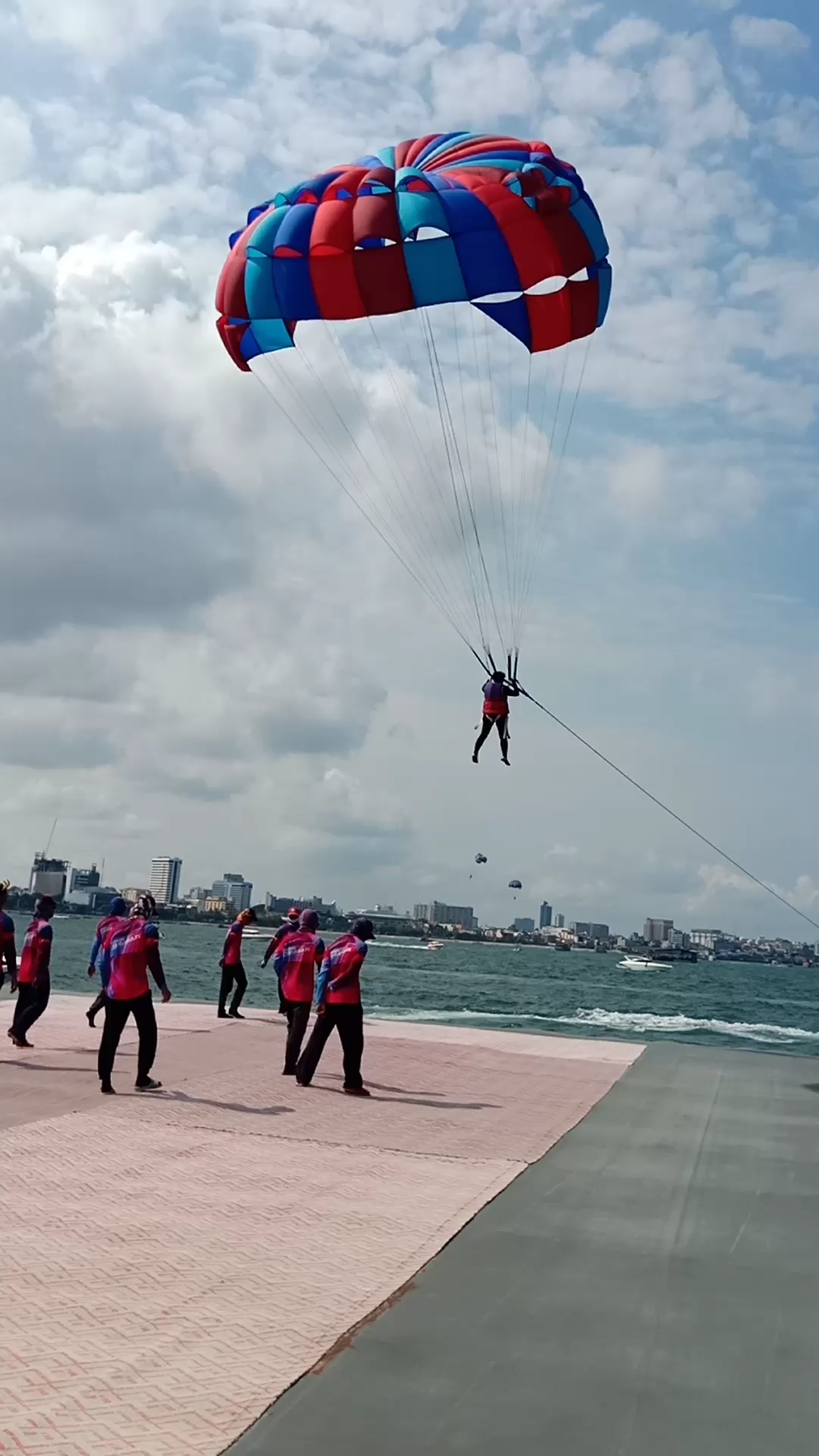 芭提雅水上降落伞