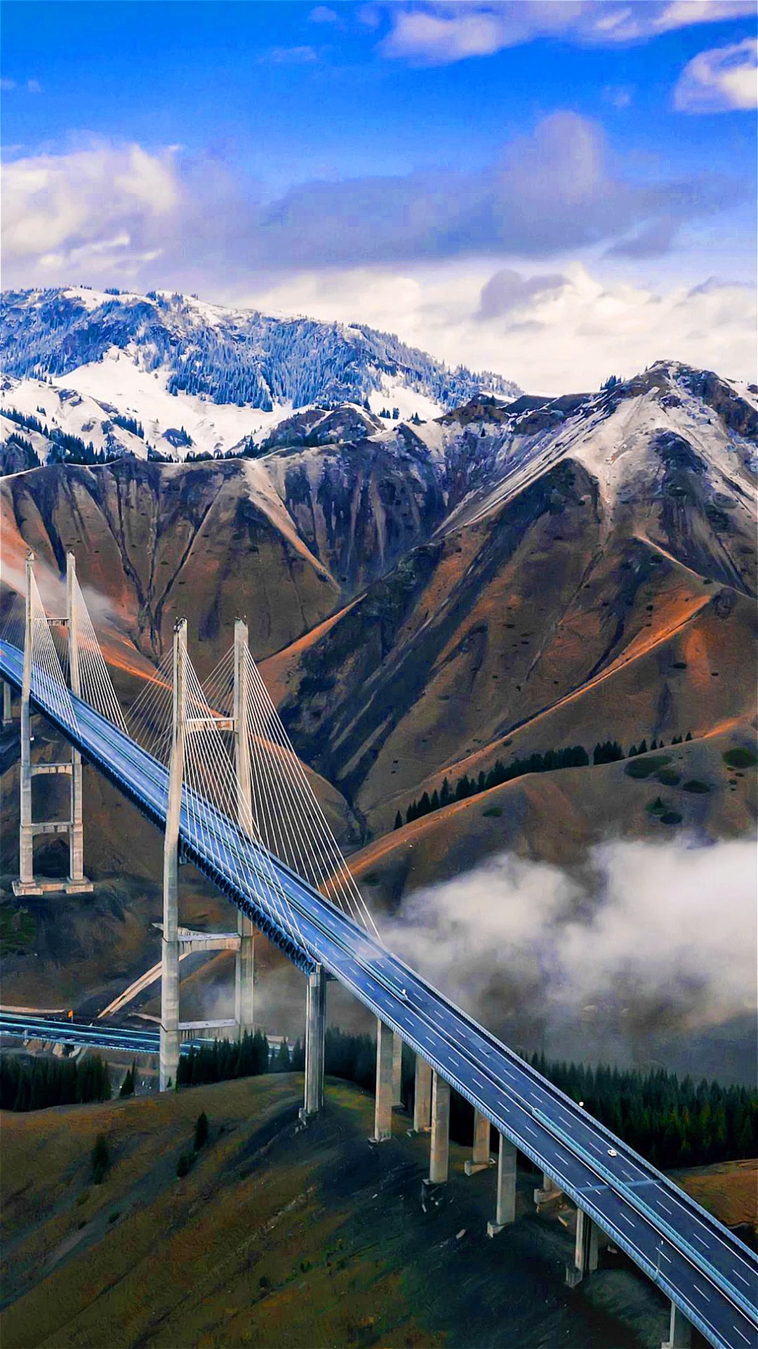 9亿,这才是新疆伊犁第一景,果子沟大桥!