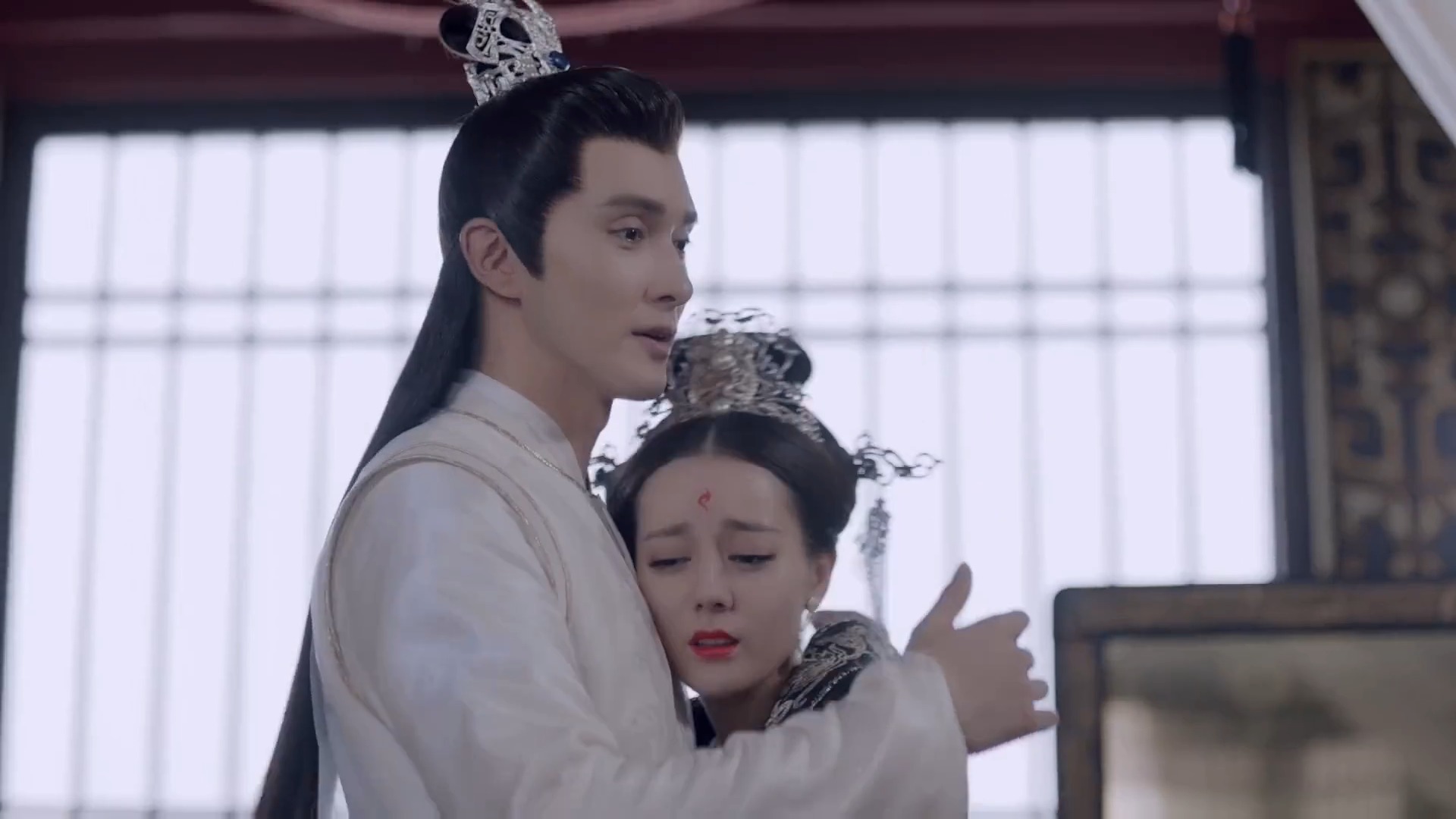 明星娱乐#枕上书:东华凤九大婚之日,帝君失踪无缘婚礼,凤九独自生下