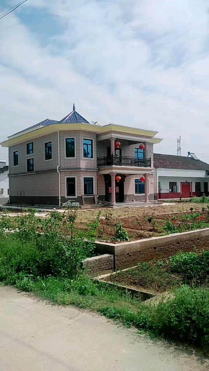 四五十万修的两层小楼你喜欢吗