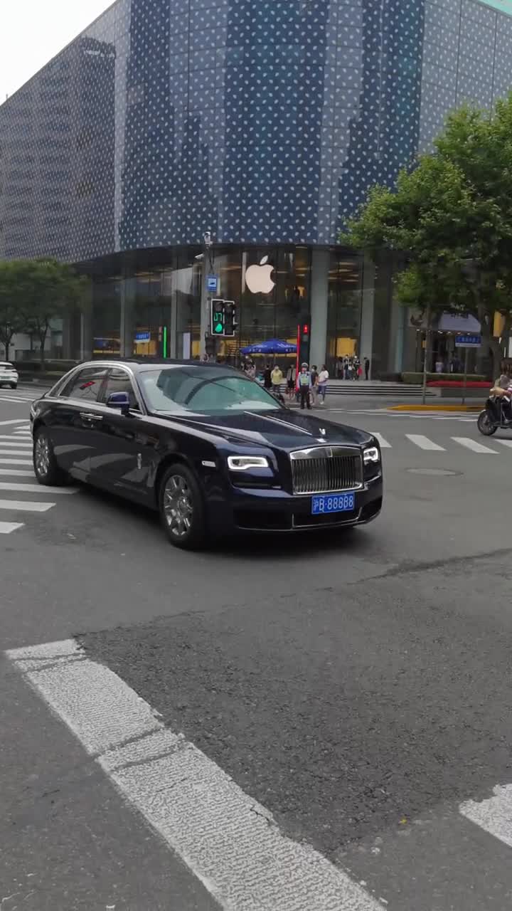 劳斯莱斯古斯特车牌号88888,车牌比车贵系列