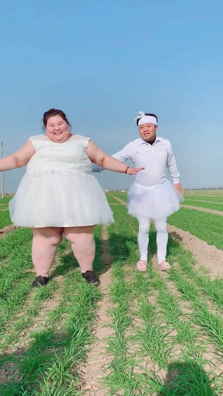 搞笑段子剧#胖媳妇跳起舞来太可爱了