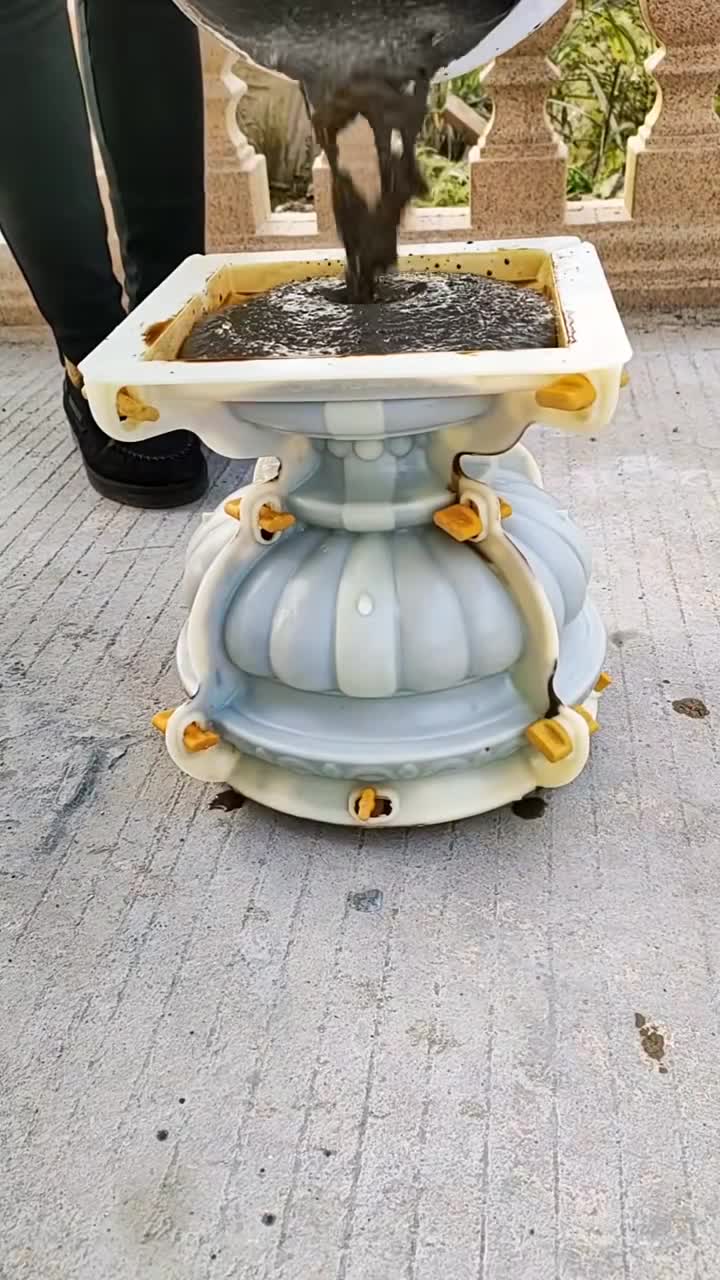 制作水泥花盆方法只用一个花盆模具轻松自制水泥花盆