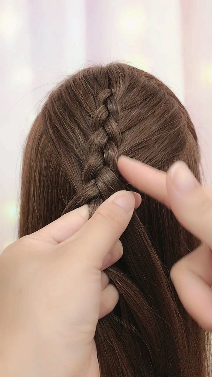 反三股辫31慢教程,包会!请大家多多关注我哦!有这爱好的一起玩编发吧!