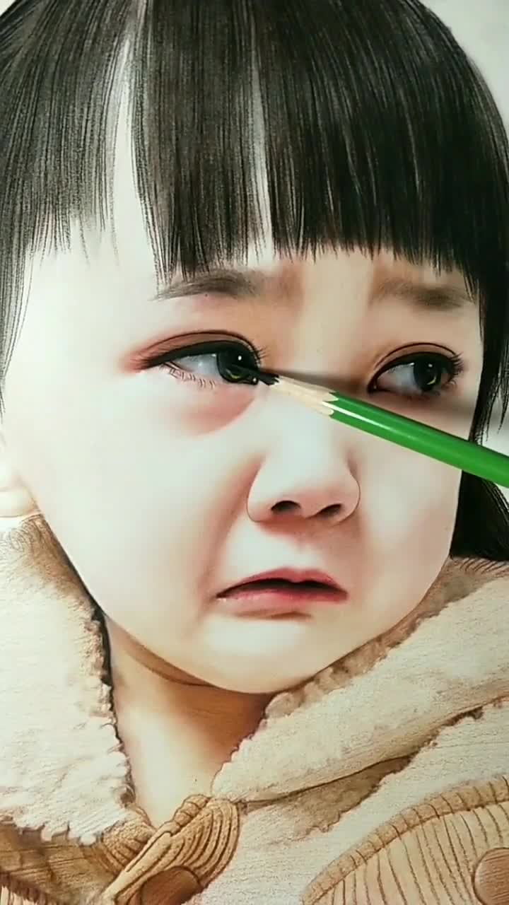 儿童委屈哭的可爱图片图片
