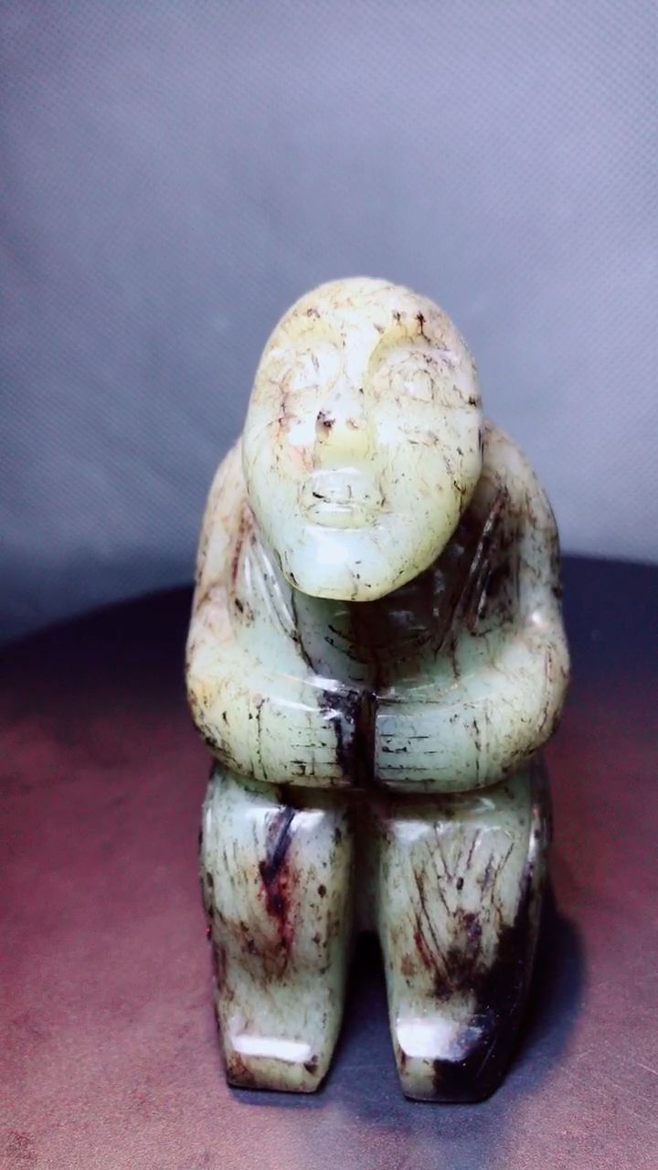 全民小助手和田玉籽料商周玉人(仰望星空)