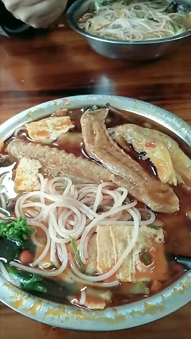 螺蛳粉加鸭翅鸭脚