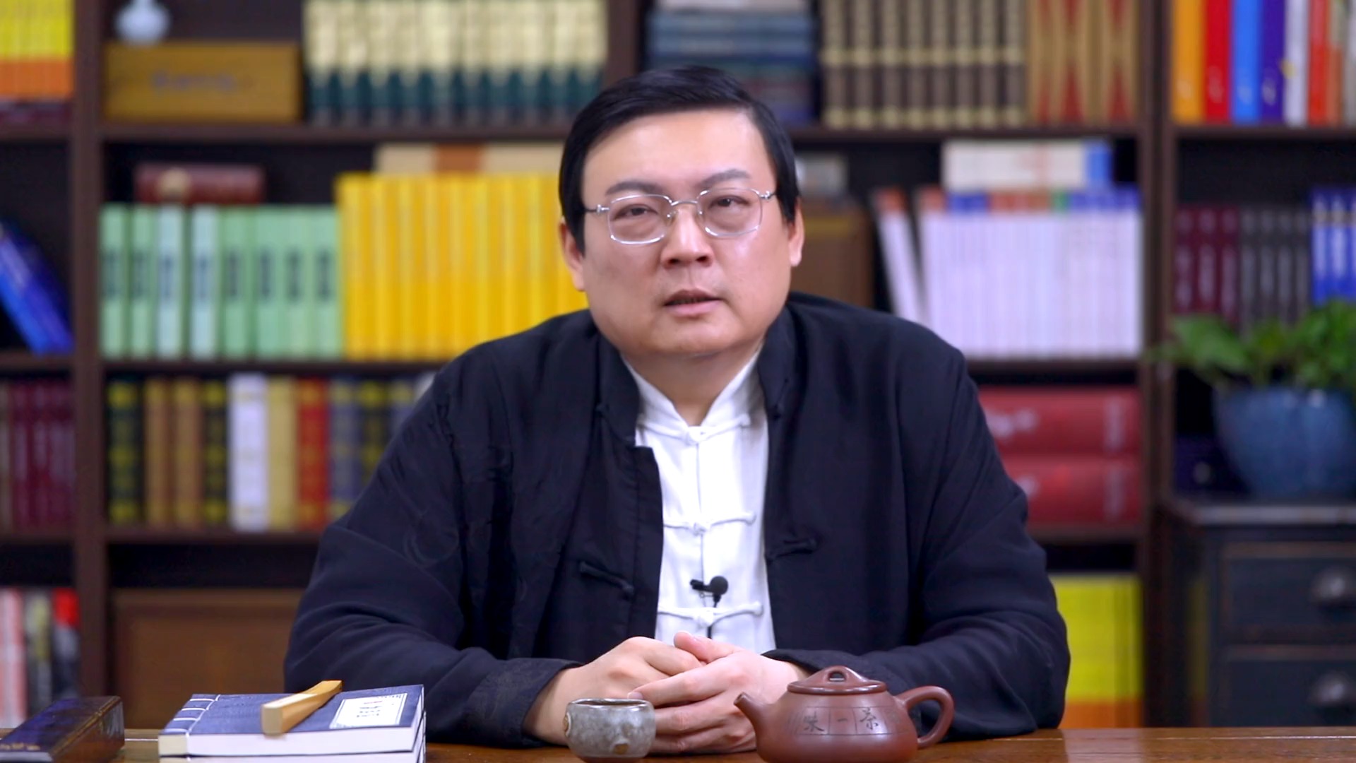 老梁#真君子和伪小人,有时就隔着一层面纱