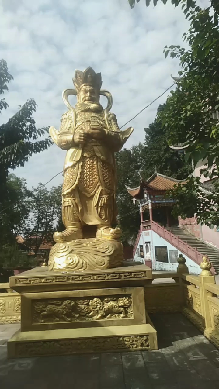 四川南充清泉寺法师图片