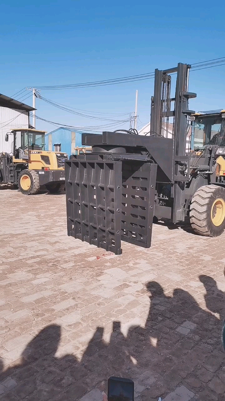 带旋转盘的铲车抱砖机