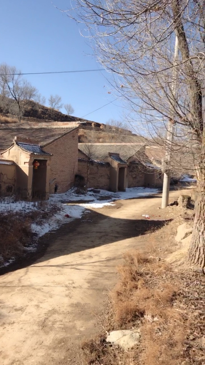 啊,甘肃深山里的村庄