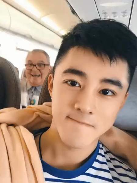 日常生活照#帅哥套图朋友圈男生生活照素材小哥哥微信包装图片瞬哪