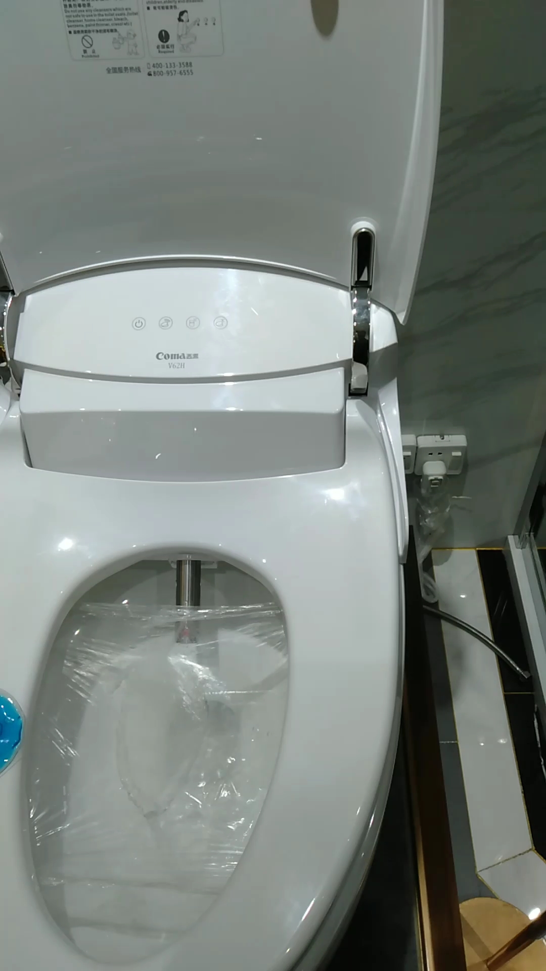 西马无水箱智能马桶现场影视图,欢迎各位来挑选