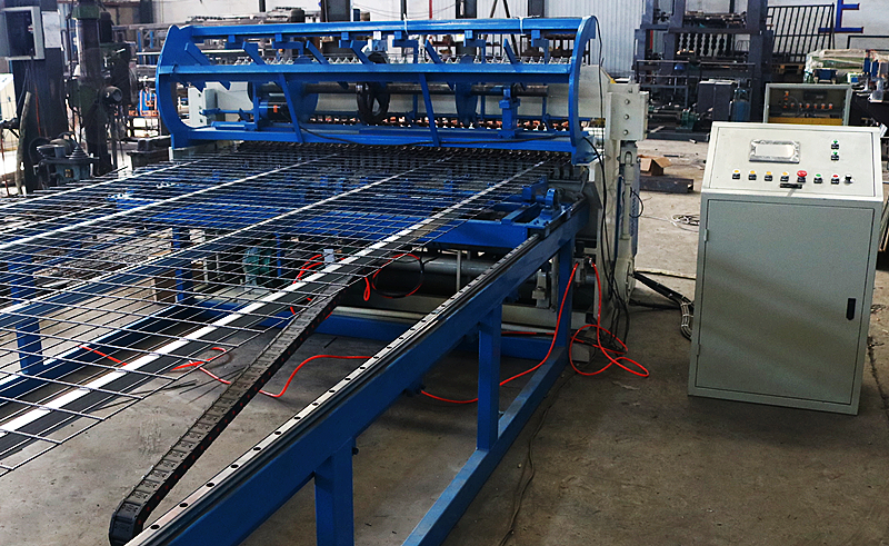 网片机带剪板机,2-6毫米丝径,50-300毫米网孔