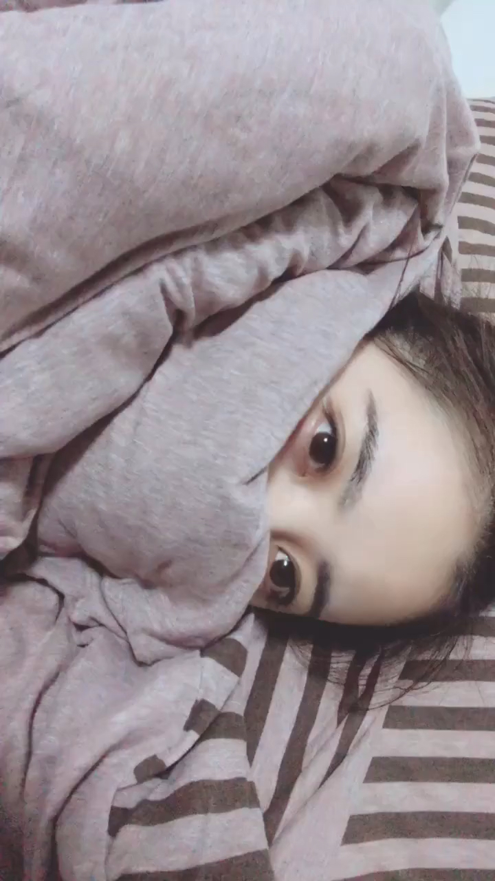 冬天最开心的事就是窝在被窝里
