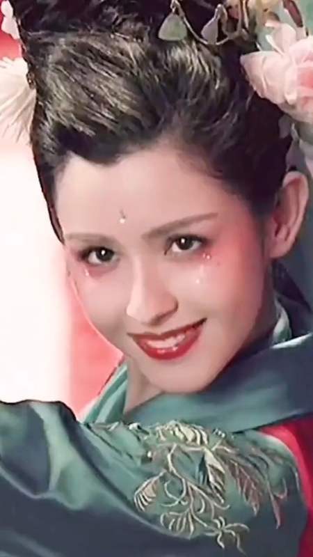 哈妮克孜最近超火的小姐姐赤狐书生