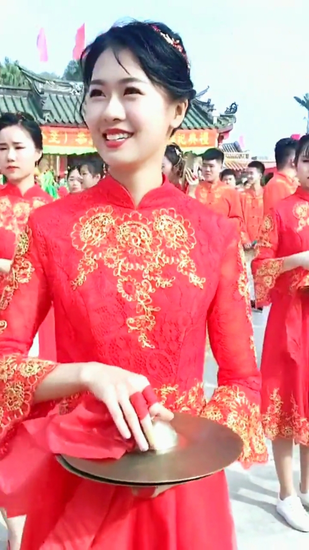 潮汕第一美女翁佳娜,她一笑你的心化了没?
