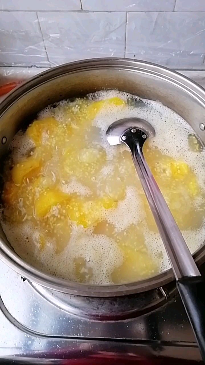 大鱼大肉吃多了,动手煮一碗养生粥