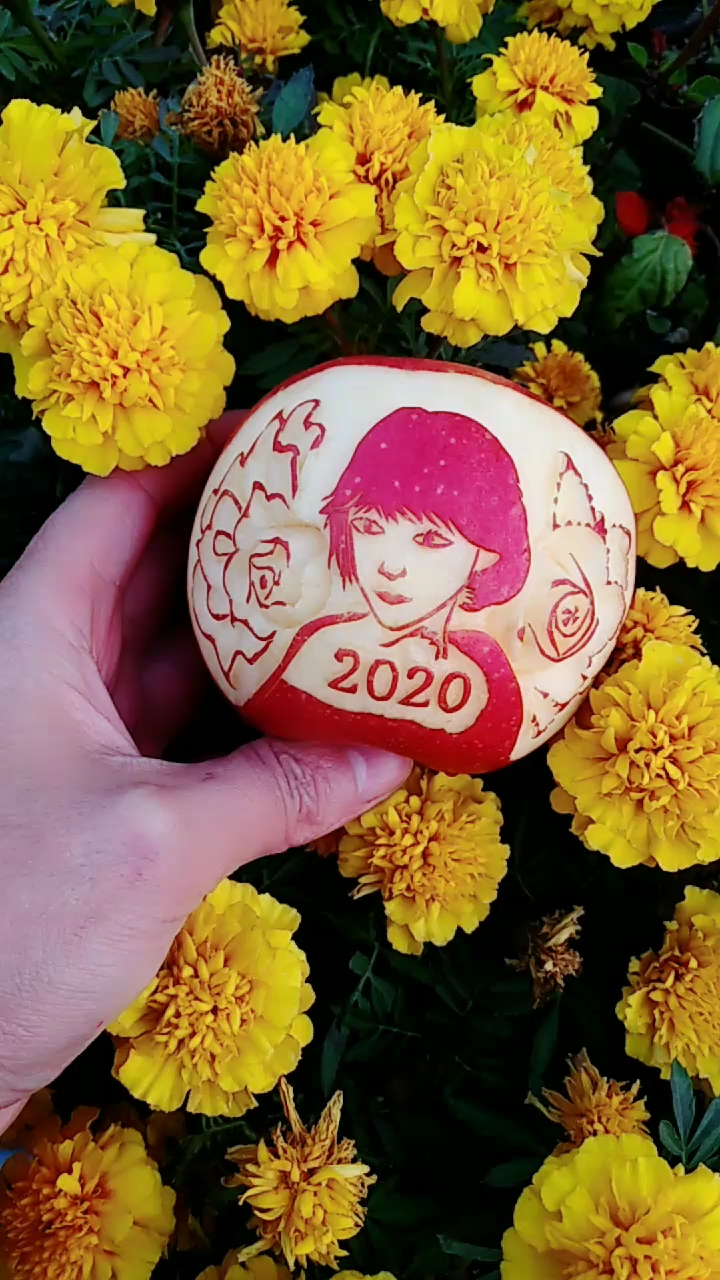 我太难了#红苹果造型雕刻