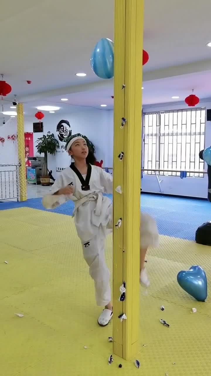 日常神腿挑战个气球