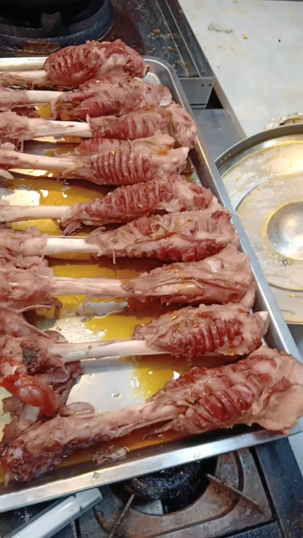 吊炉小羊腿