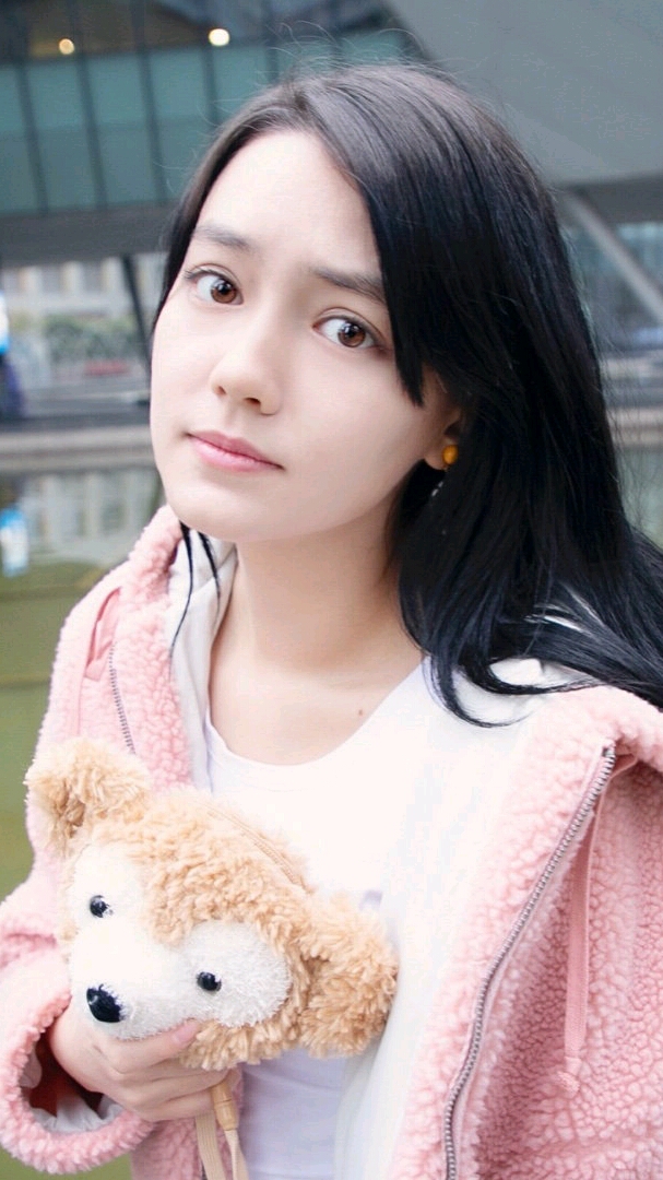 谁家的姑娘这么漂亮#angelababy杨颖同门师妹,中德混血模特李诗颖