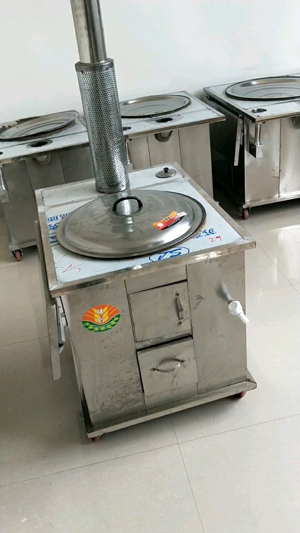 流动铁锅灶台做饭香方便